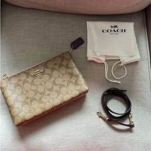 Coach Tan/Lilac Signature crossbody/clutch